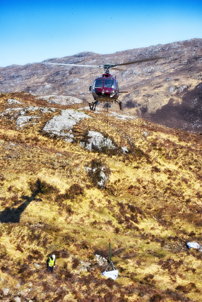 Andy directing the helicopter. Photo © Chris Puddephatt.