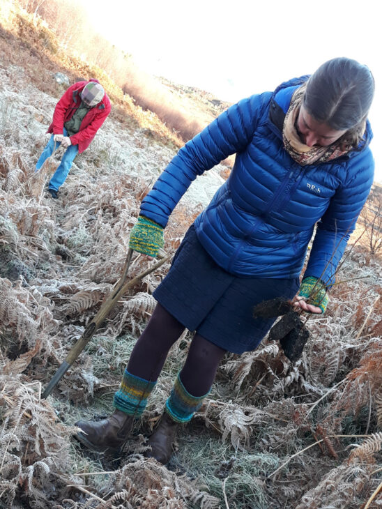 Planting trees © Chris Puddephatt